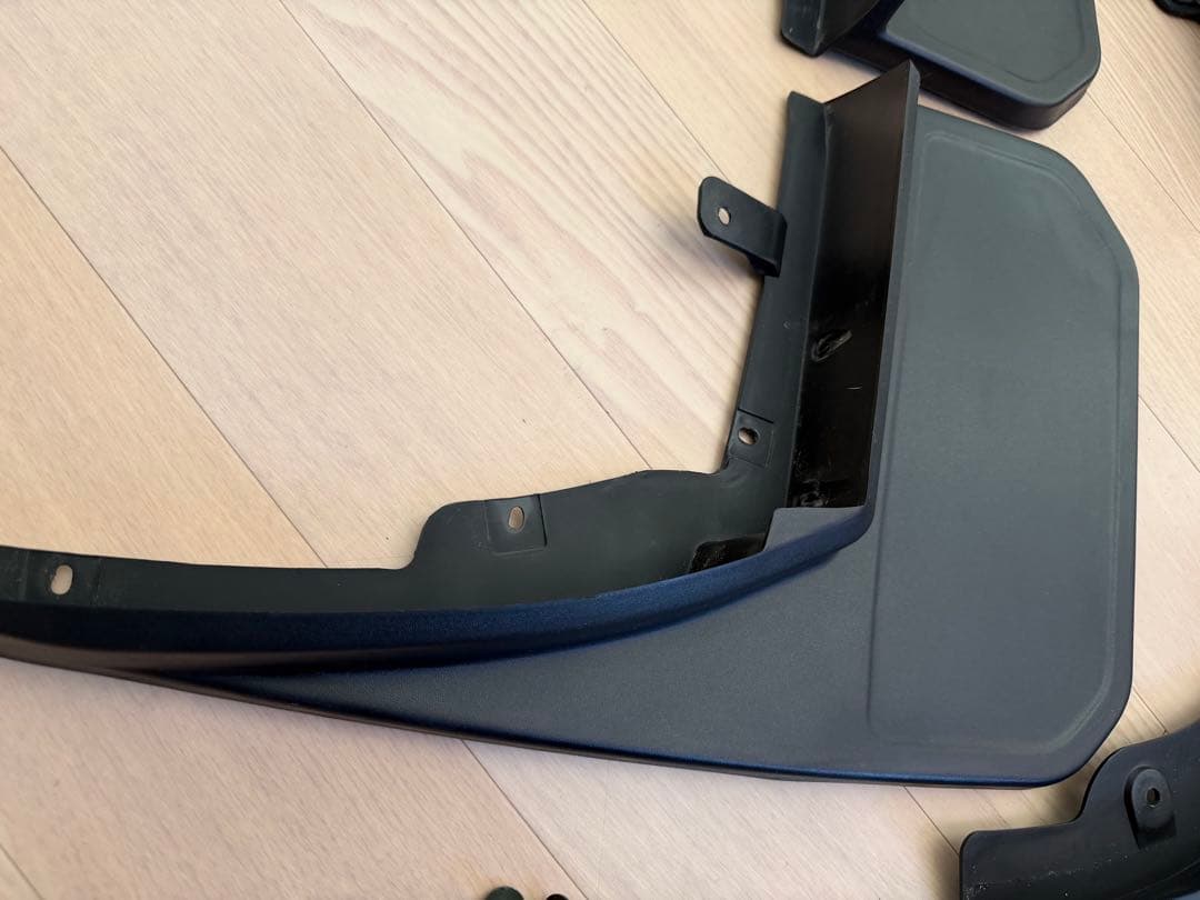 ディフェンダー　URBAN マッドフラップ　泥除けランドローバーV8 ディーゼル