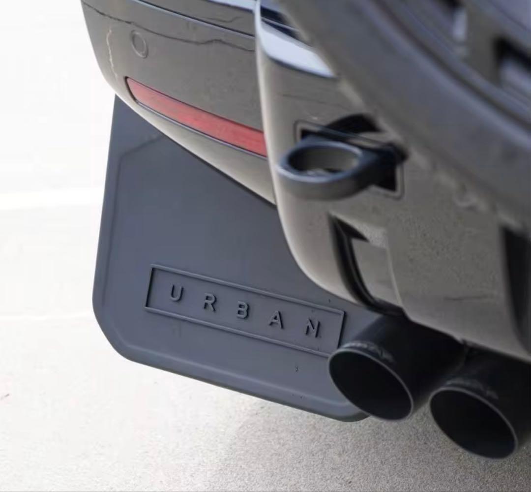 ディフェンダー　URBAN マッドフラップ　泥除けランドローバーV8 ディーゼル