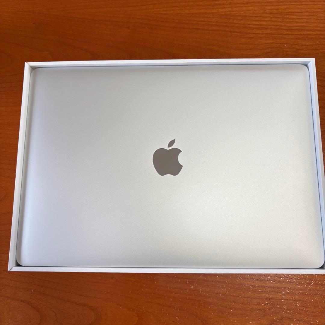 【美品】MacBook Air（13-inch,2020）8GB/256GB