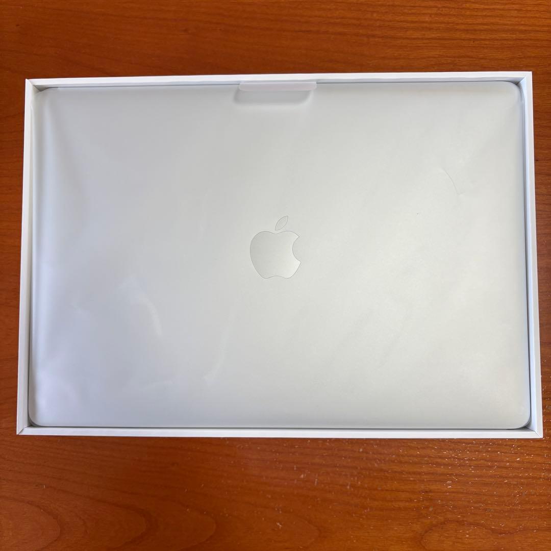 【美品】MacBook Air（13-inch,2020）8GB/256GB