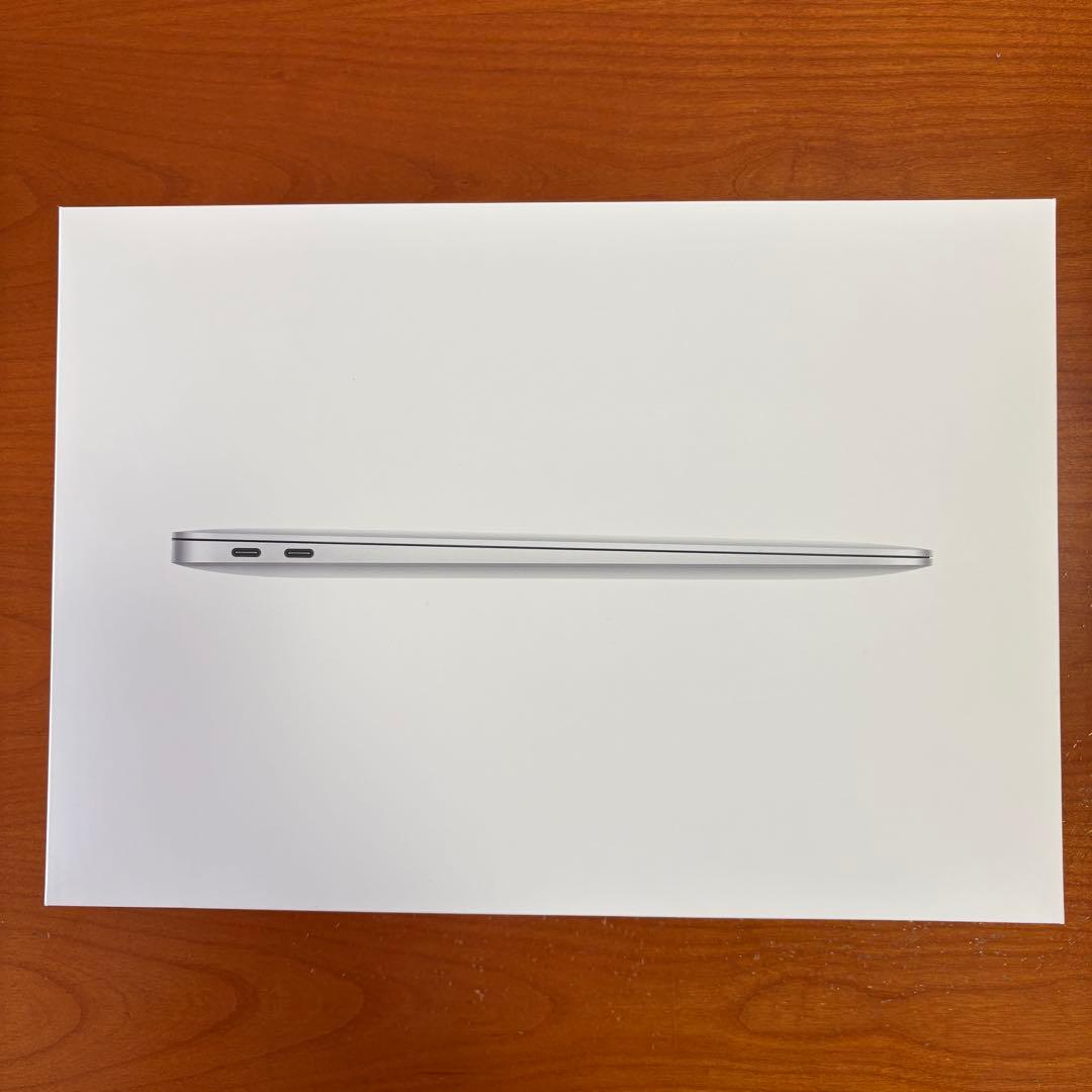 【美品】MacBook Air（13-inch,2020）8GB/256GB