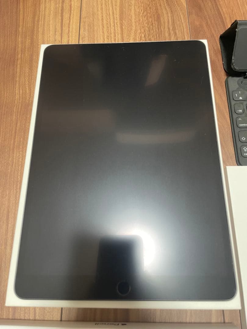 iPad本体 スペースグレー 、スマートキーボード、Apple Pencil