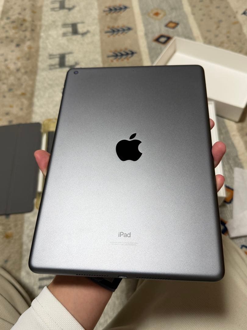 iPad第9世代Wi-Fi＋ cellular 64GB箱つき