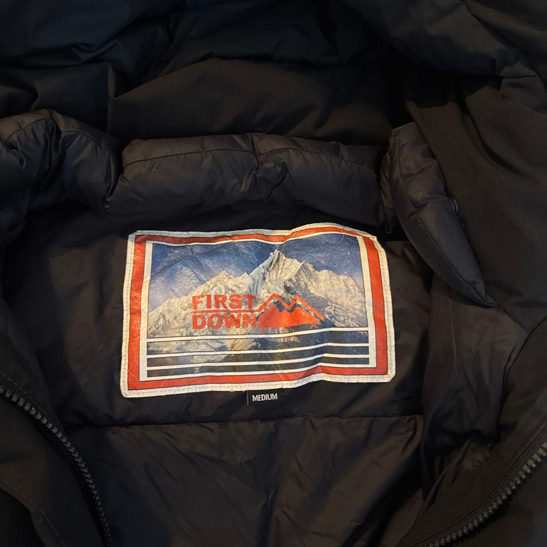 FIRST DOWN ブラック ダウンジャケット　M