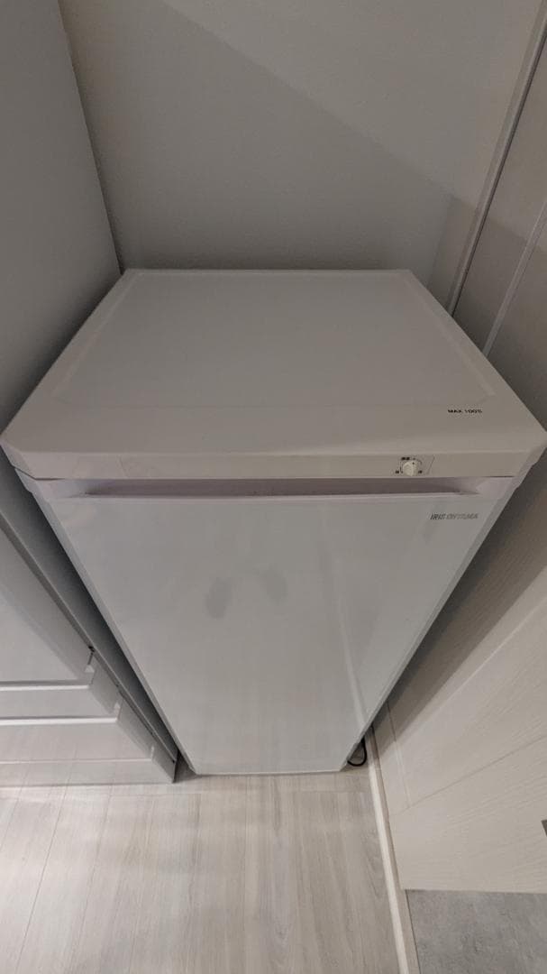 アイリスオーヤマ ノンフロン冷凍庫 IUSD-18A-W 175L