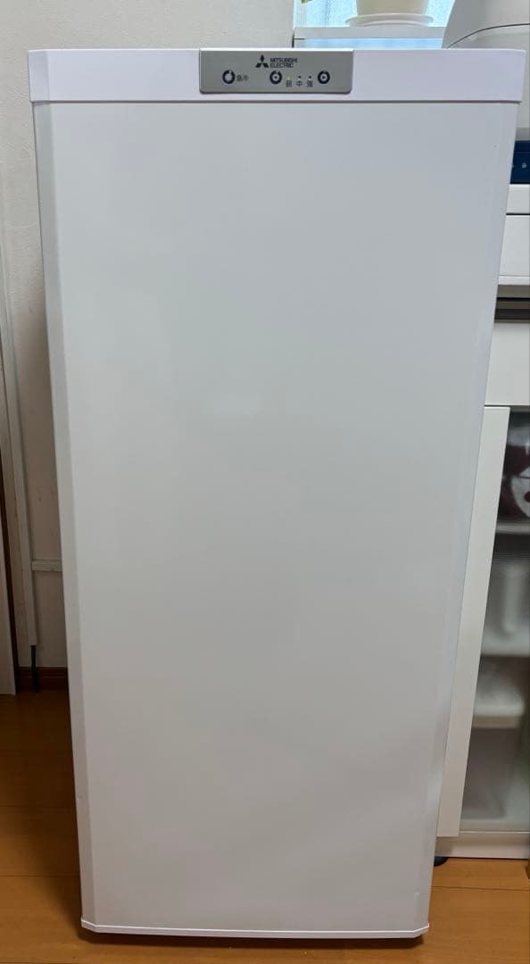 三菱　ノンフロン　冷凍庫　MF-U12H-W 2023年製