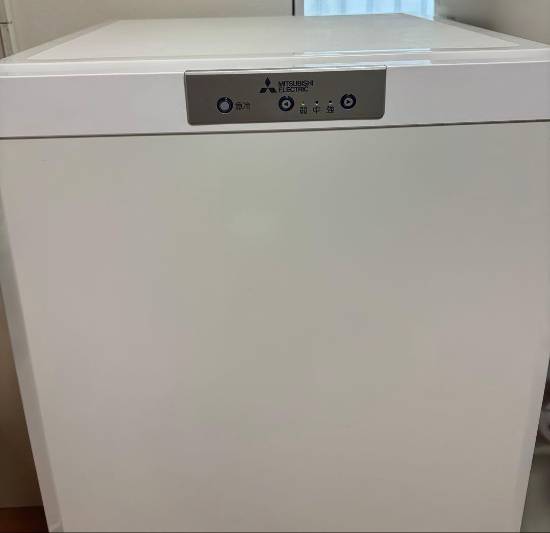 三菱　ノンフロン　冷凍庫　MF-U12H-W 2023年製
