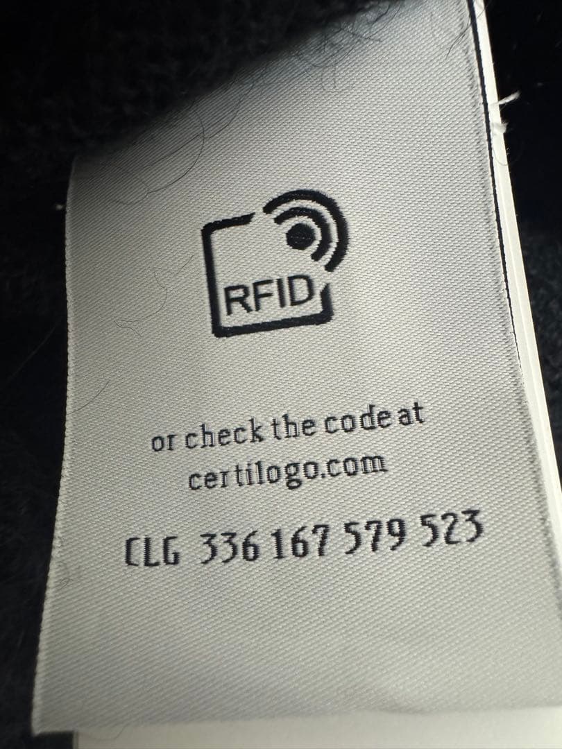 オフホワイト（off-white） ブラック　ニット