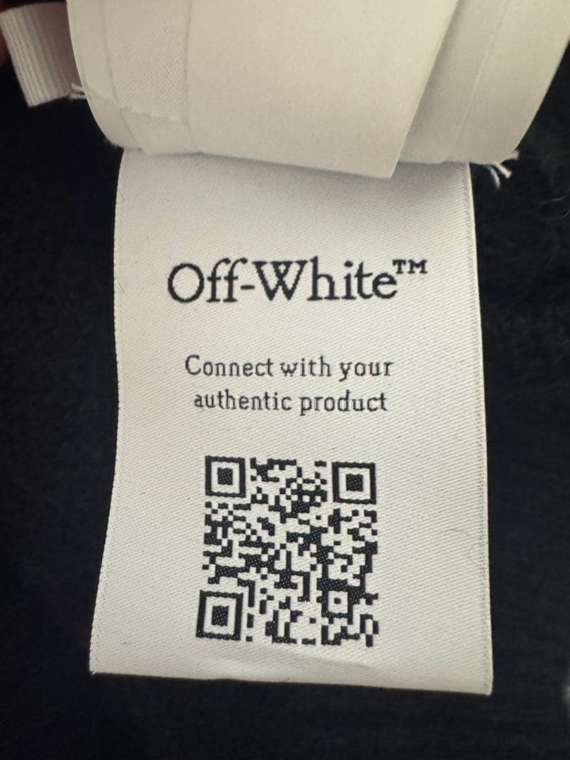 オフホワイト（off-white） ブラック　ニット