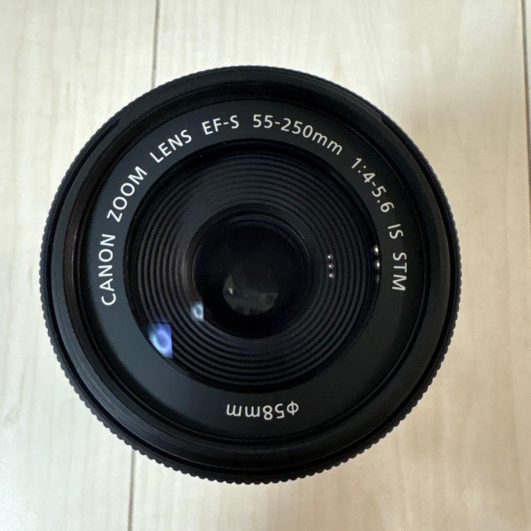 Canon EOS Kiss X9 デジタル一眼レフ　ダブルレンズ