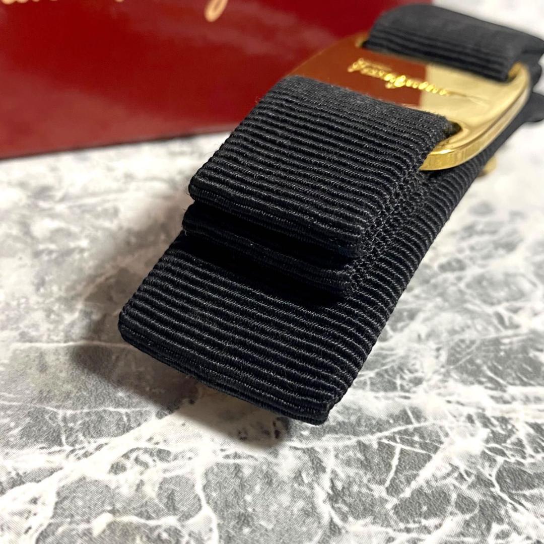 極美品 サルヴァトーレフェラガモ ヴァラリボン バレッタ ブラック