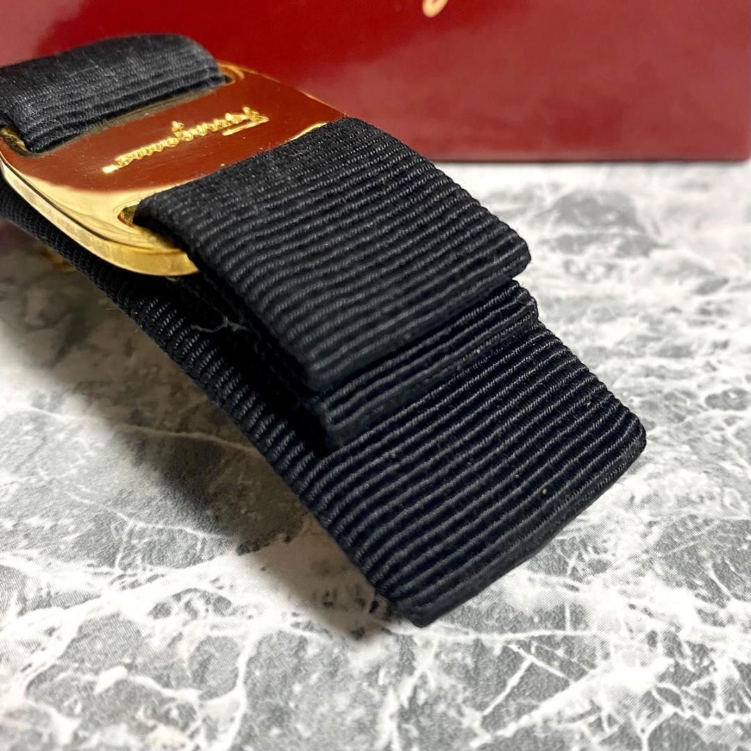 極美品 サルヴァトーレフェラガモ ヴァラリボン バレッタ ブラック