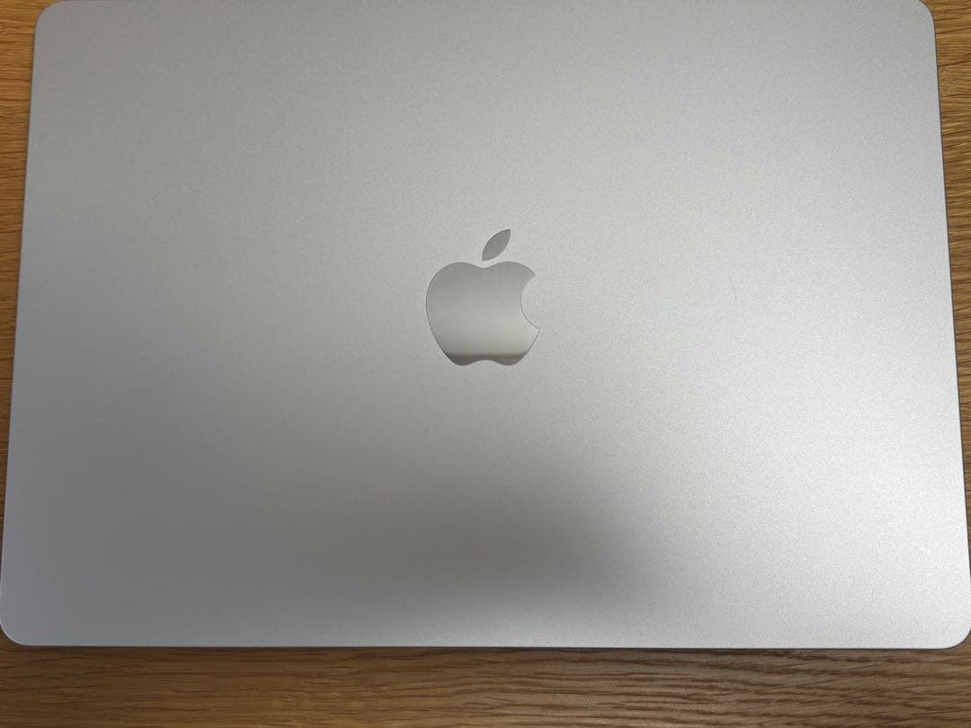 MacBook Air M2 2022 スターライト 13インチ 256GB