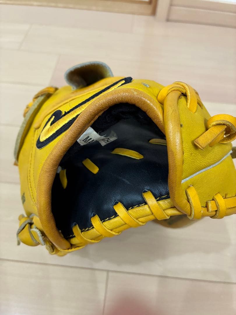 【即購入可】NIKE_軟式グローブ_左投げ_投手用_松坂大輔モデル_イエロー