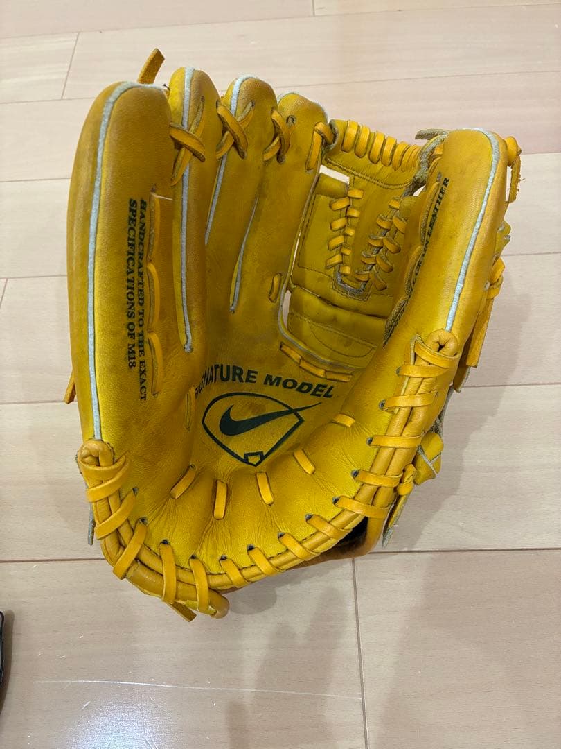 【即購入可】NIKE_軟式グローブ_左投げ_投手用_松坂大輔モデル_イエロー