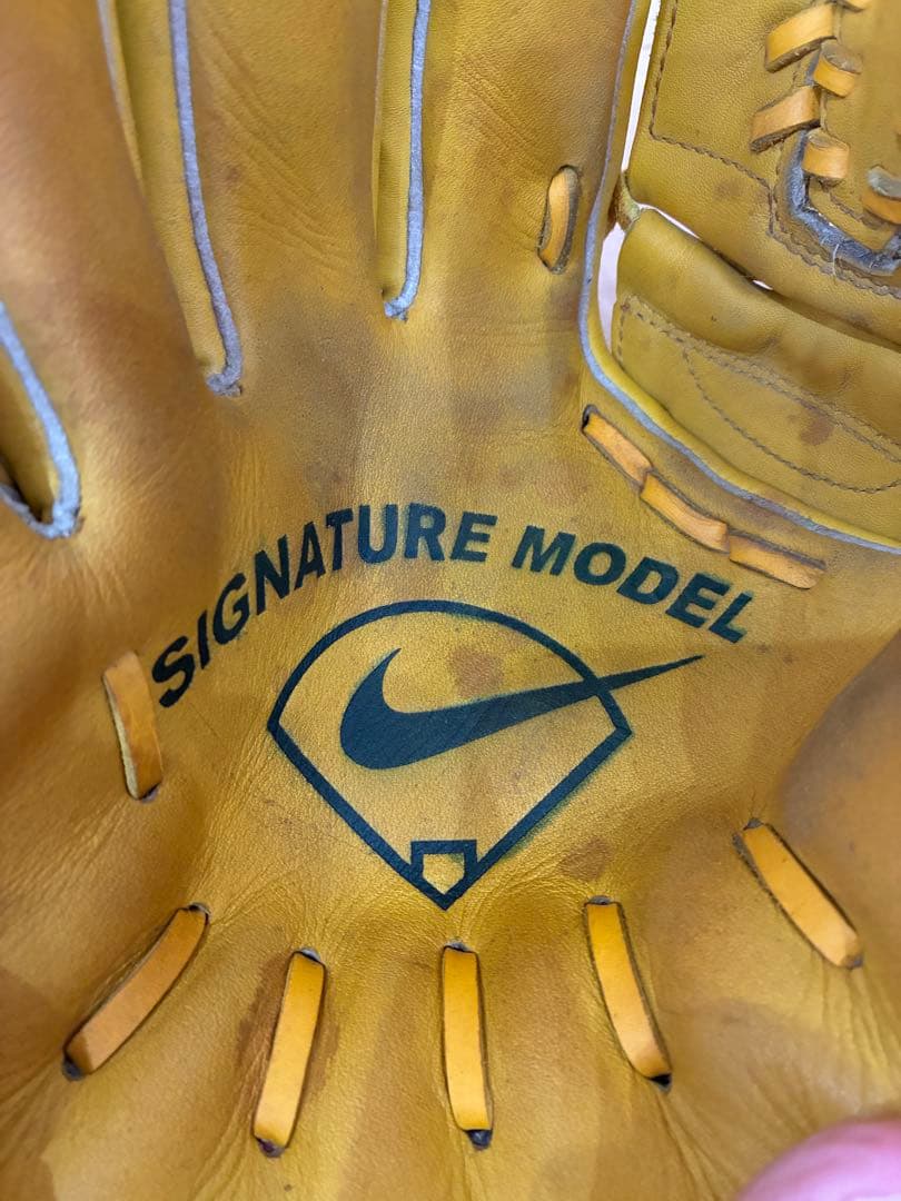 【即購入可】NIKE_軟式グローブ_左投げ_投手用_松坂大輔モデル_イエロー