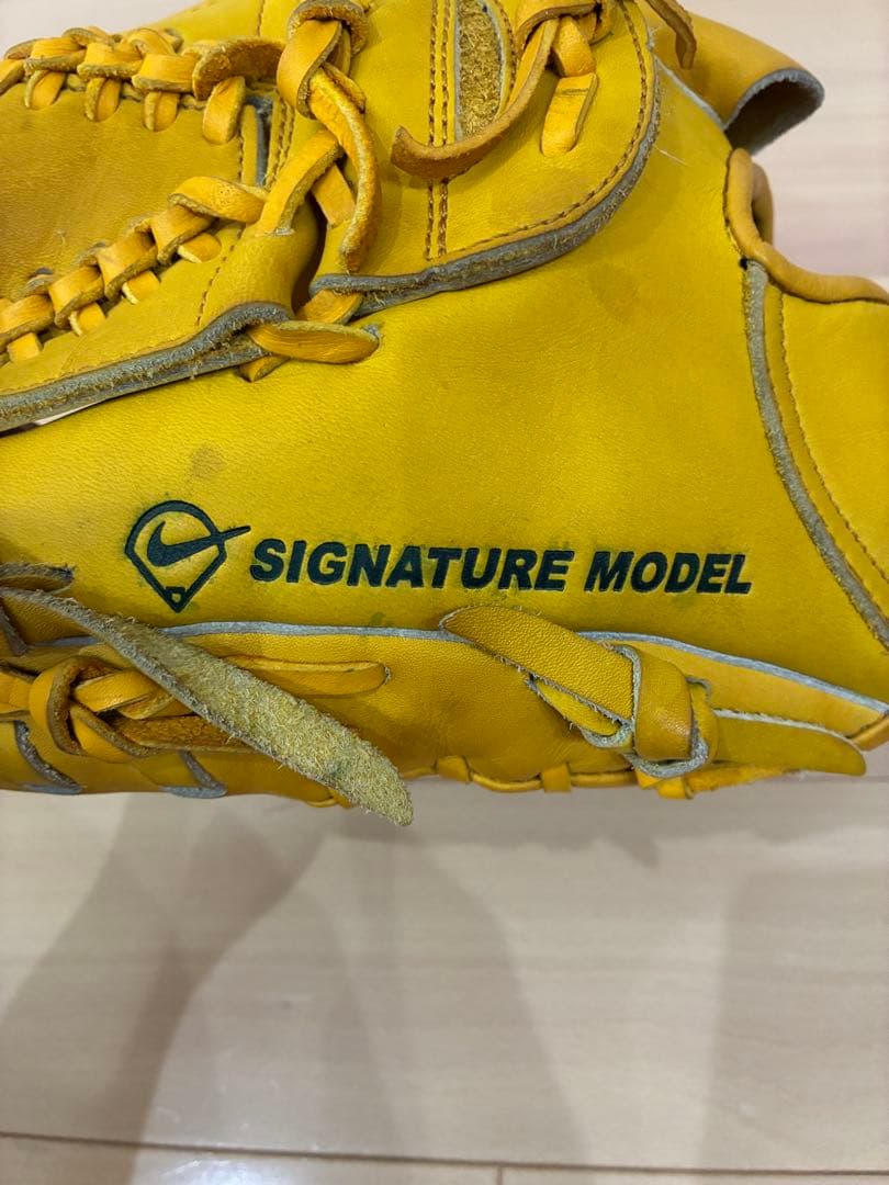 【即購入可】NIKE_軟式グローブ_左投げ_投手用_松坂大輔モデル_イエロー