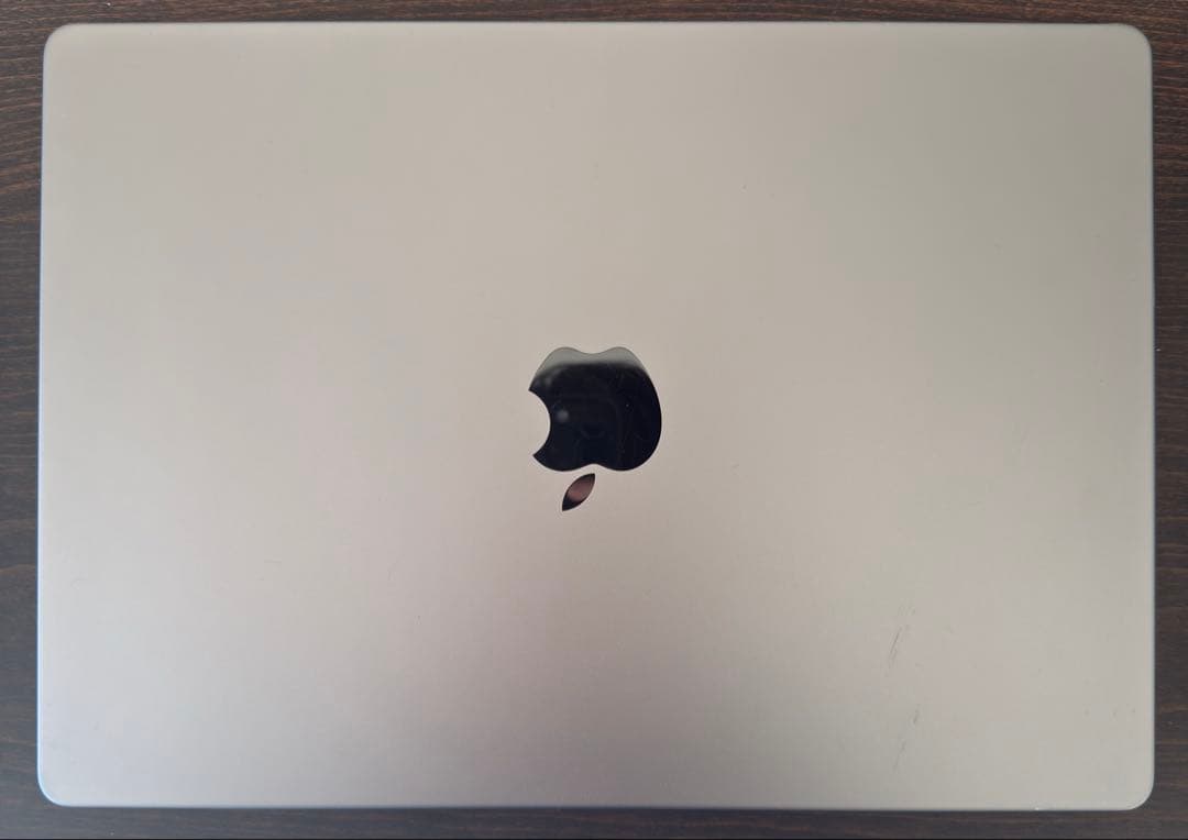 R*i様 MacBook Pro 14インチ M1 Pro 2021 16GB/