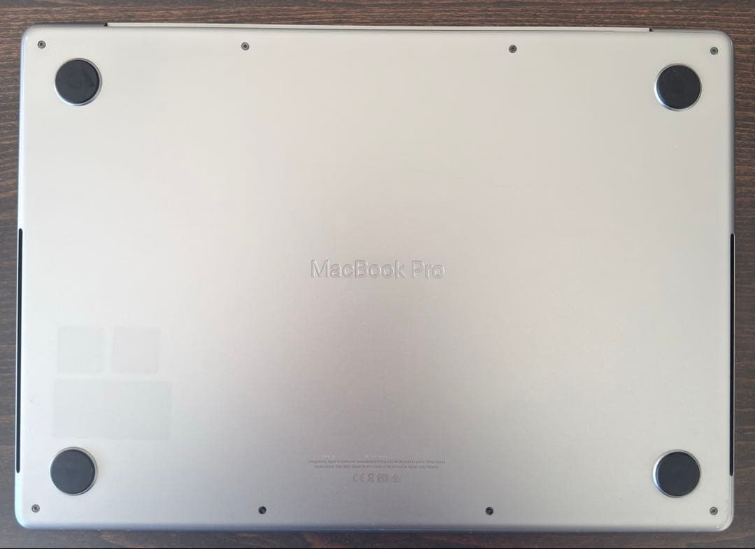 R*i様 MacBook Pro 14インチ M1 Pro 2021 16GB/