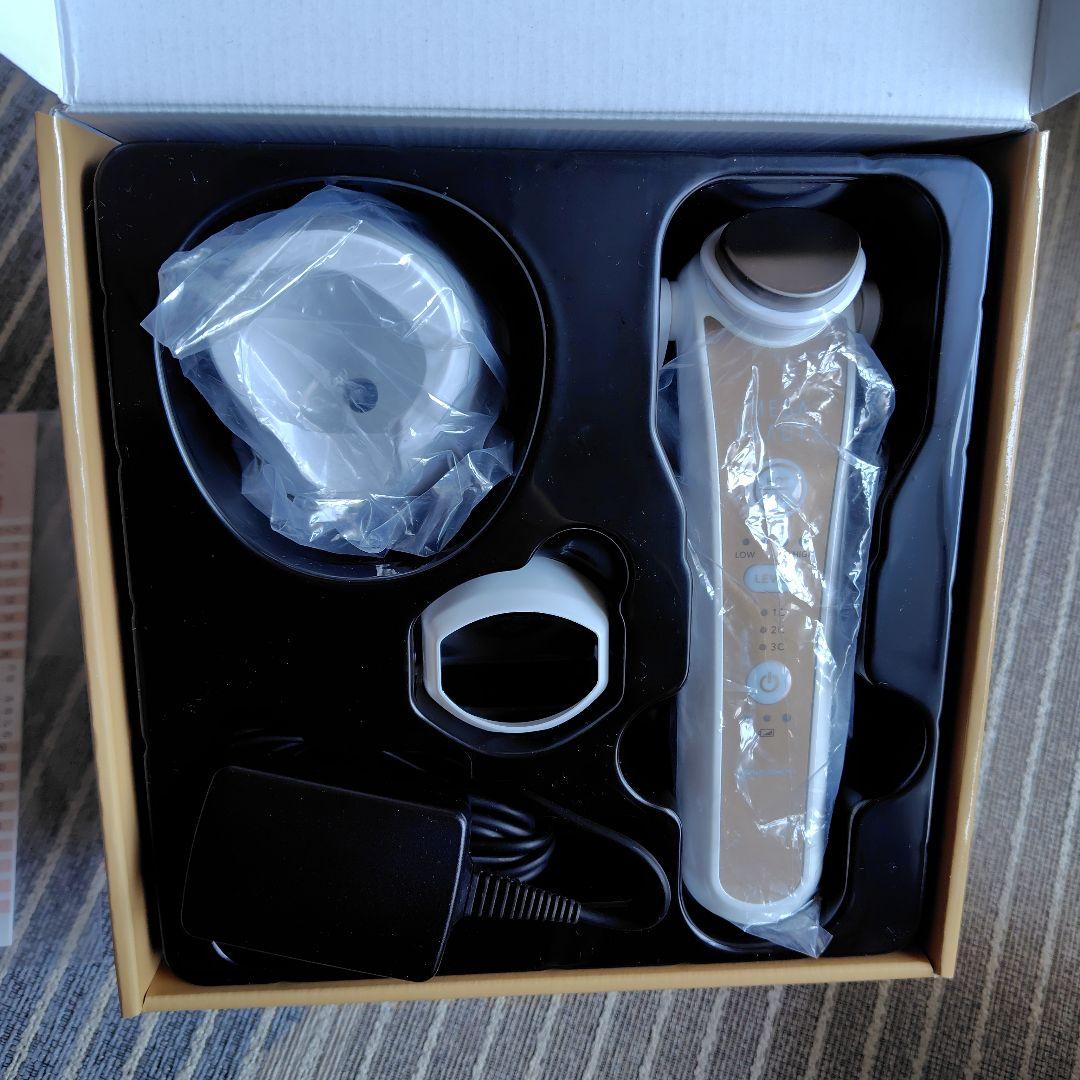 MEGA BEAUTY 美容器 本体 充電器付き