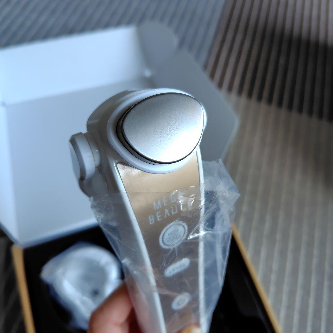 MEGA BEAUTY 美容器 本体 充電器付き