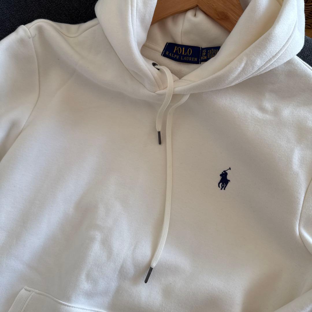 ホワイト パーカー フード付き ポロ刺繍