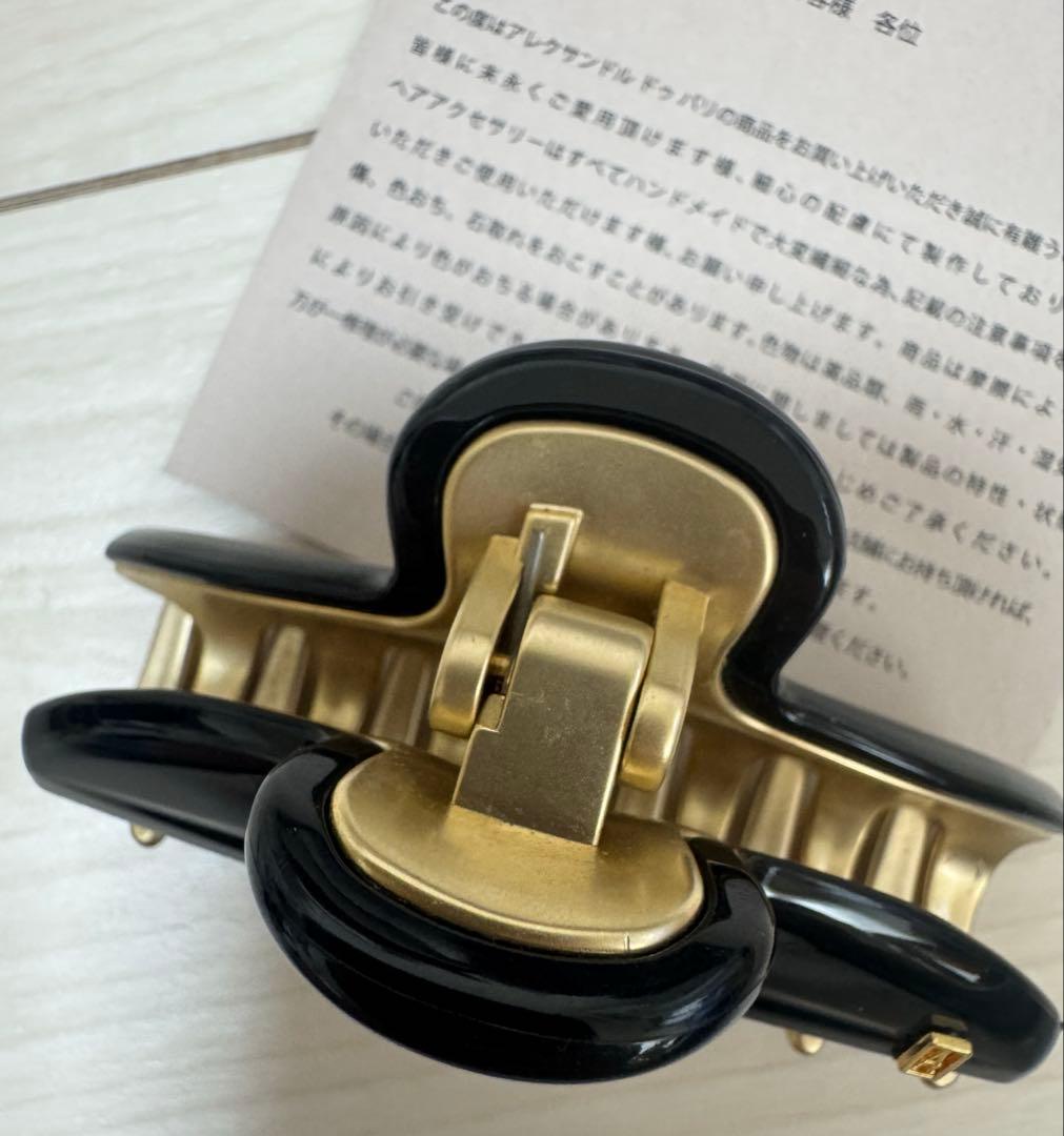 ヘアクリップ　ブラック