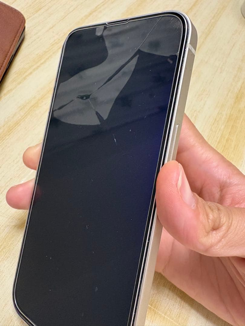 iPhone 14 128GB レザーケース付き