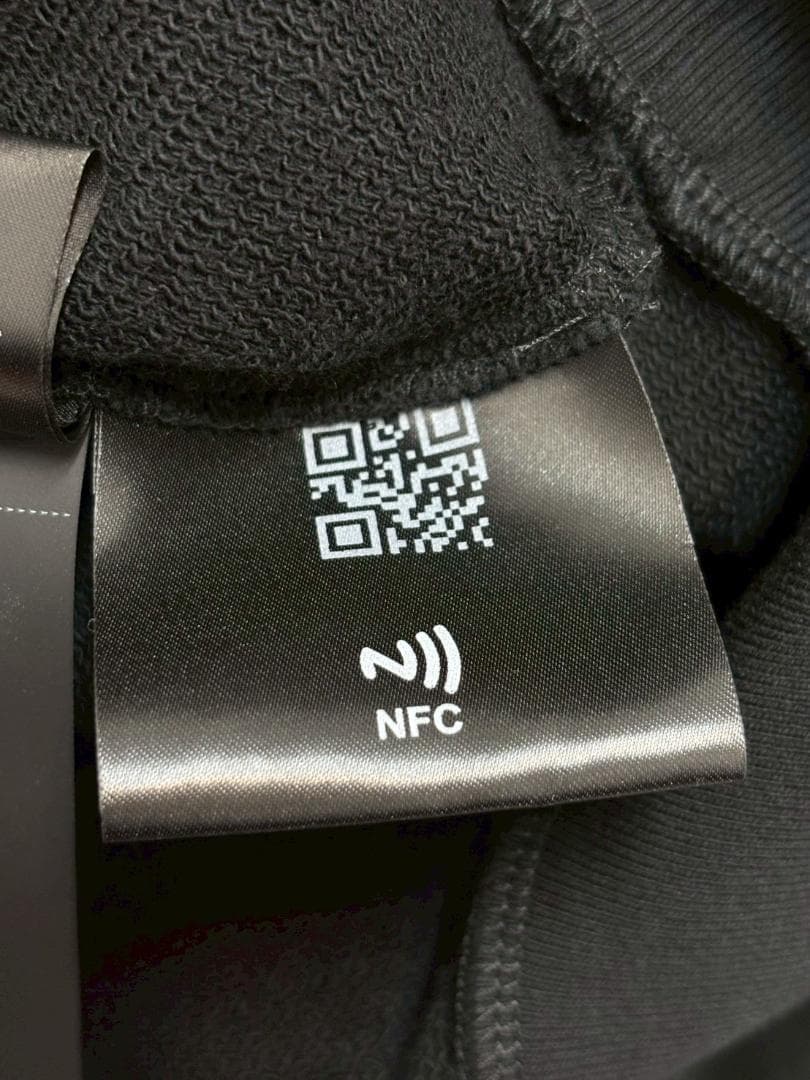 PRADA プラダ フード トレーナー 黒 トライアングルロゴ XLサイズ 新品