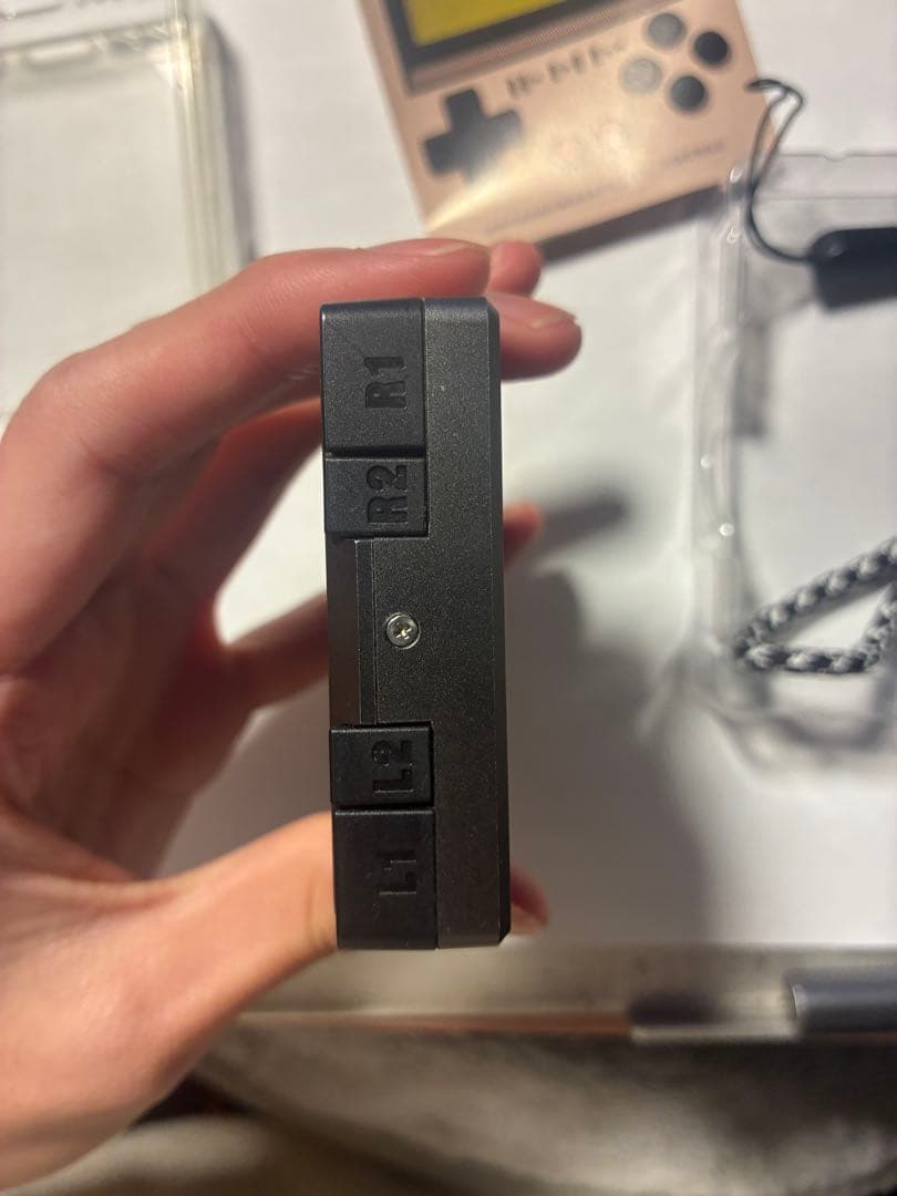 GKD pixel 2（シリコンカバー、64gbsdカード付き）、エミュレータ