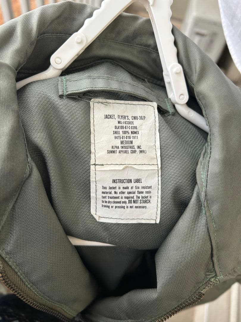 米軍実物 CWU-36/P フラジャケALPHA INDUSTRIEワッペン付き