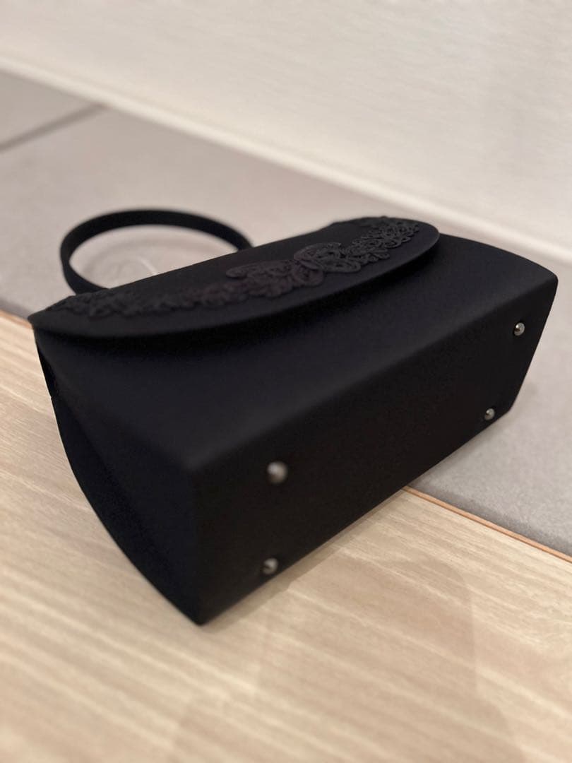 新品　ANNA SUI 葬式　葬儀バッグ　バタフライ　蝶々　チョウ