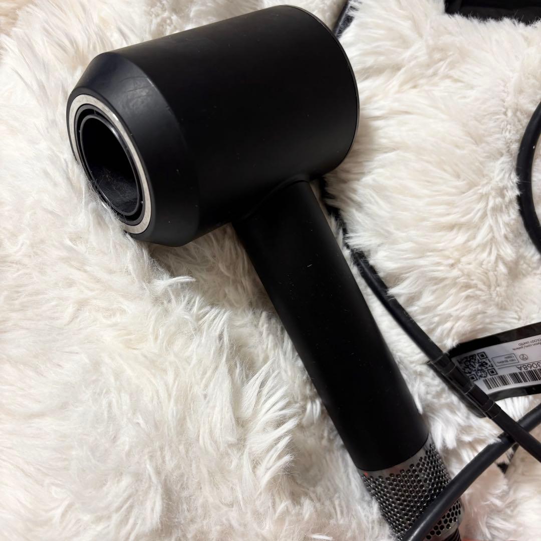 【値下げ】Dyson ブラック ヘアドライヤー