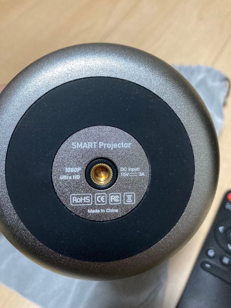 WiMiUS Q1 モバイルプロジェクター 500ANSIルーメン　対応の三脚付