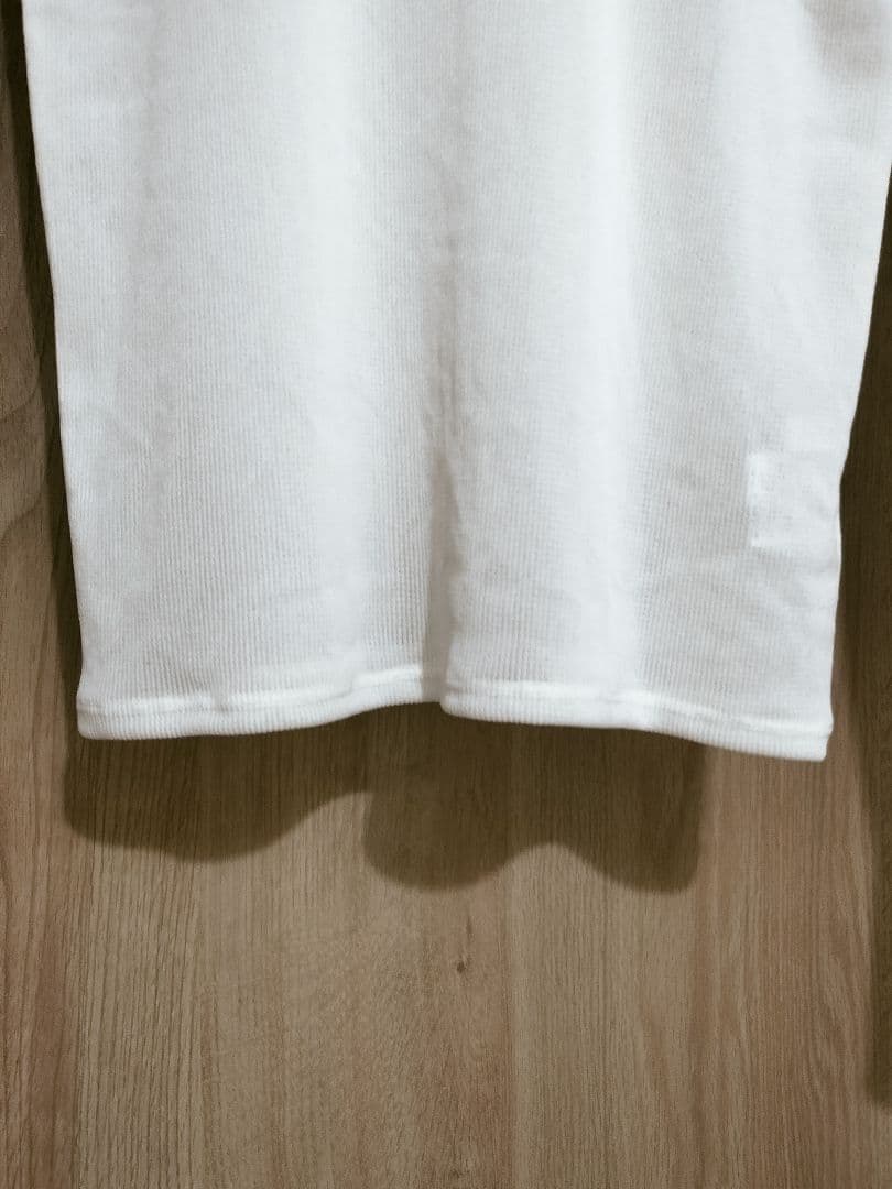 anuans バックオープンシアーカットトップス アイボリー