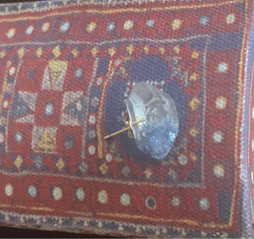 bororo ラフストーン片耳用ピアス