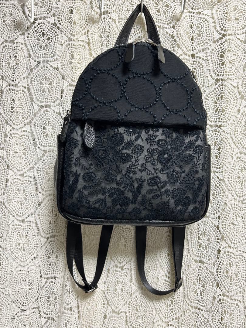 専用　ミナペルホネンハーフハンドメイド本革リュック　セレブレイト＆タンバリン