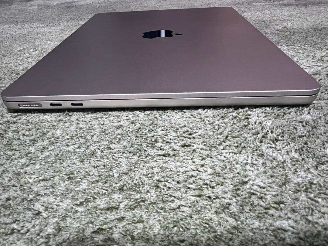 美品　MacBook Air M2 16GB 512GB