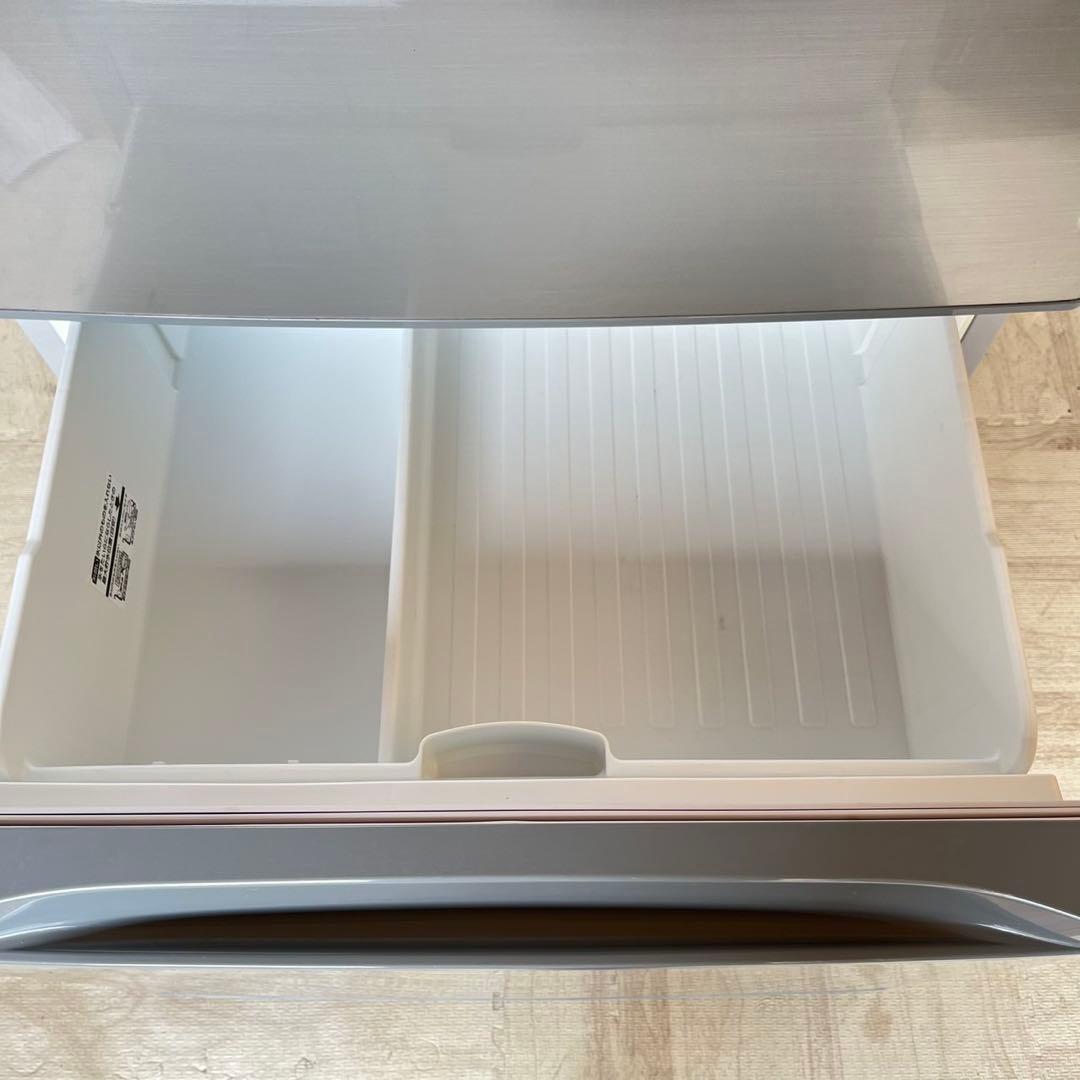 配送設置無料　TOSHIBA 中型冷蔵庫　自動製氷機付き