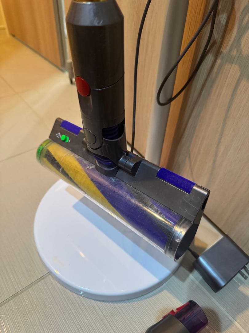 限定ゴールド！Dyson V12 Detect Slim 付属品多数 スタンド付