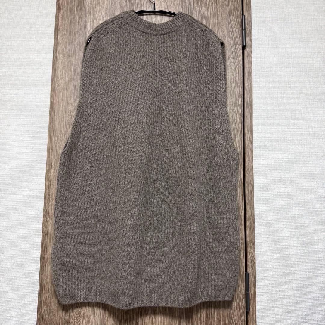 モンクレール　ブラウン ニットベスト