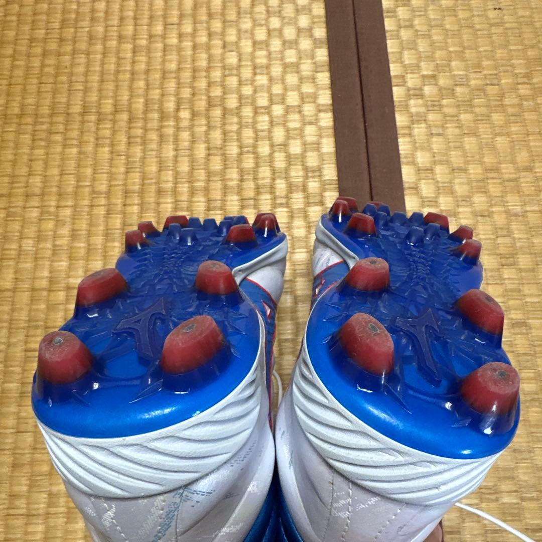 Mizuno 野球スパイク ホワイト/ブルー/レッド　クッションレボミッド