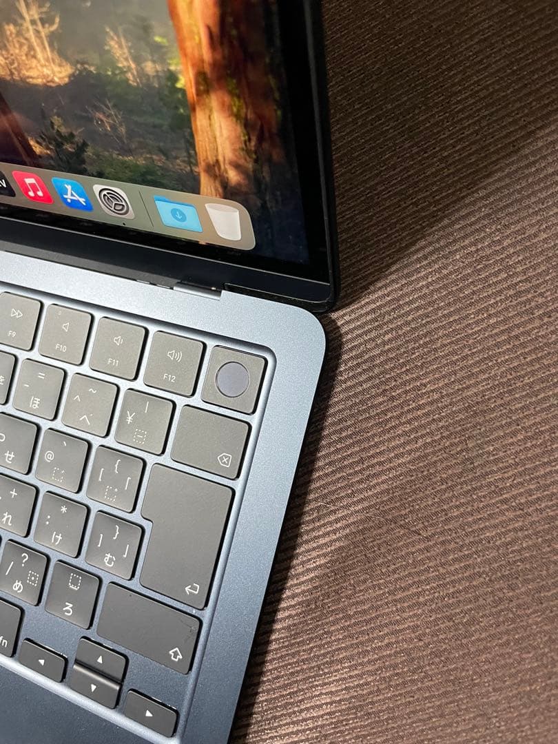 MacBookAir M2 2022バッテリー100% 限定保証付き