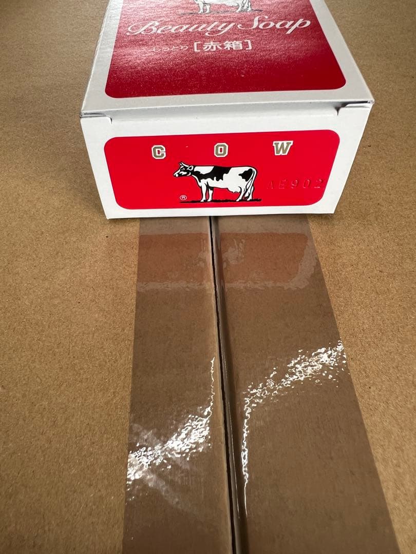牛乳石鹸BEAUTY SOAP 化粧石鹸カウブランド赤箱a1一箱100個125g