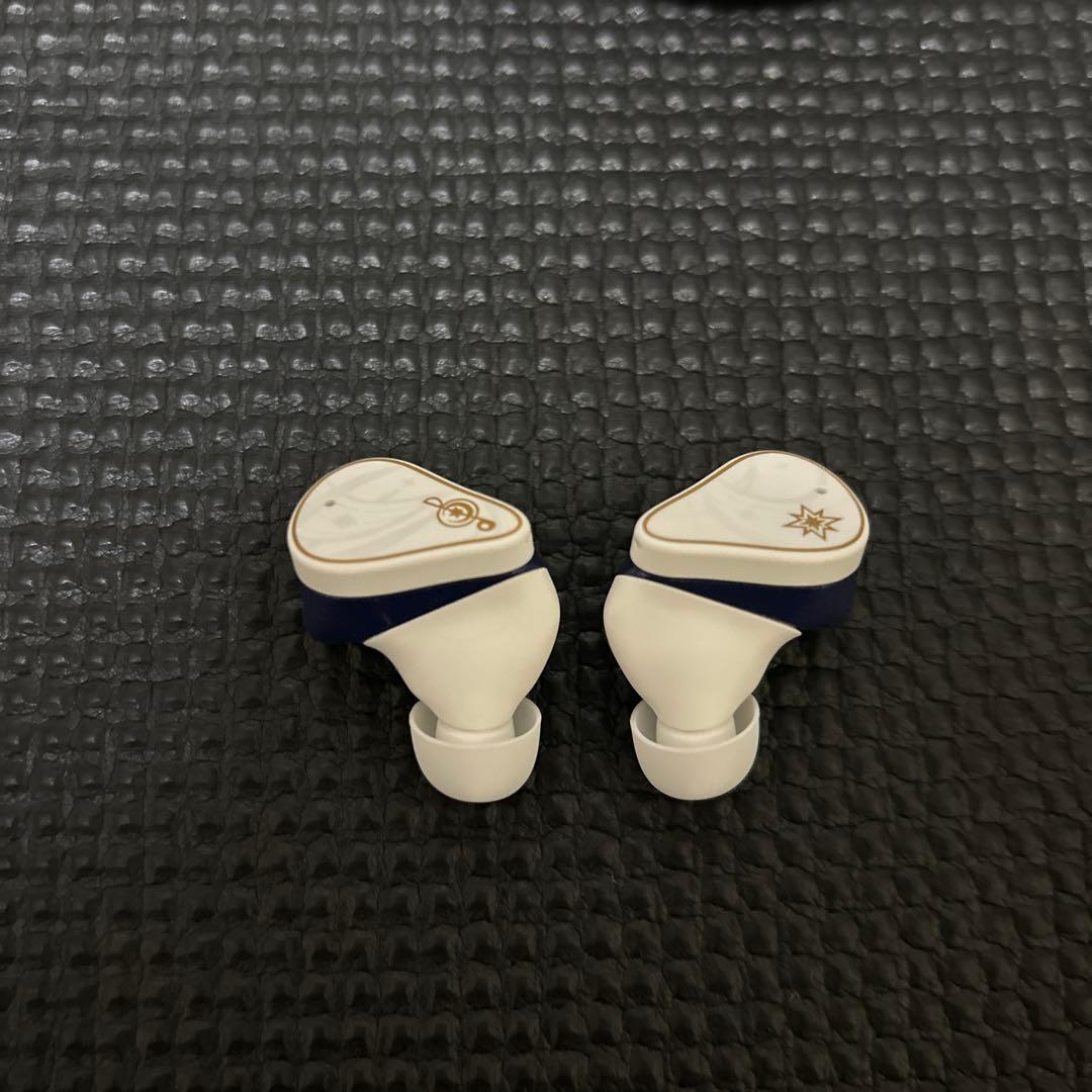 水月雨 MOONDROPx崩壊：スターレイル Robin's Earphones