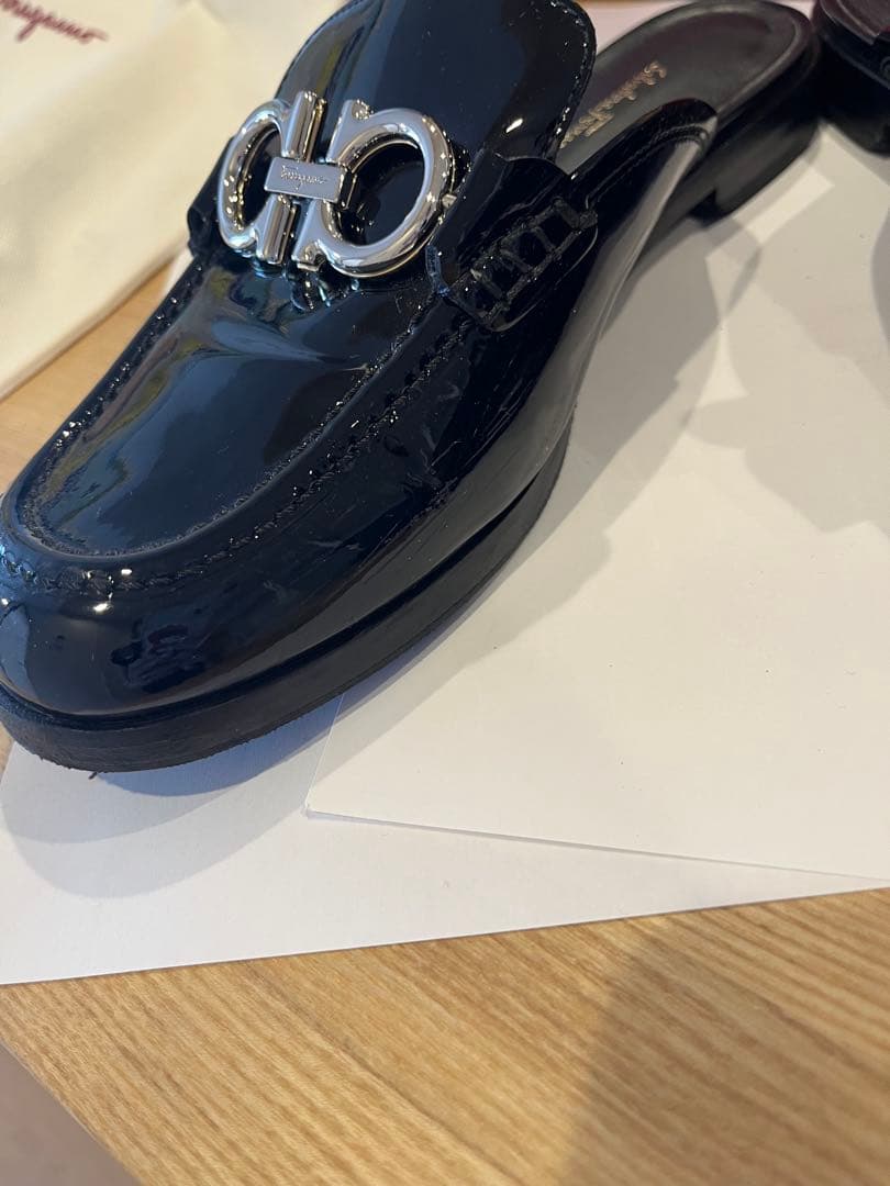 Salvatore Ferragamo ブラックミュール　ガンチーニ