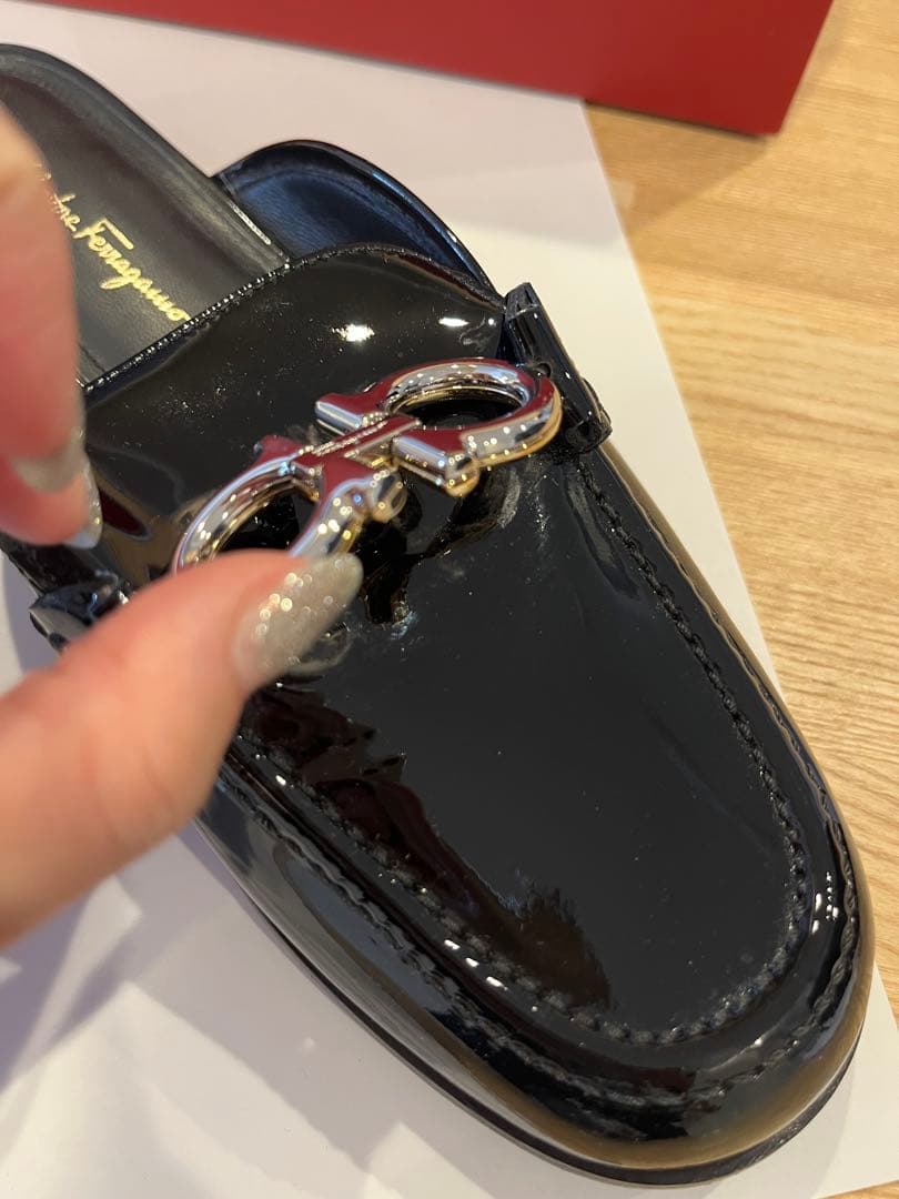 Salvatore Ferragamo ブラックミュール　ガンチーニ