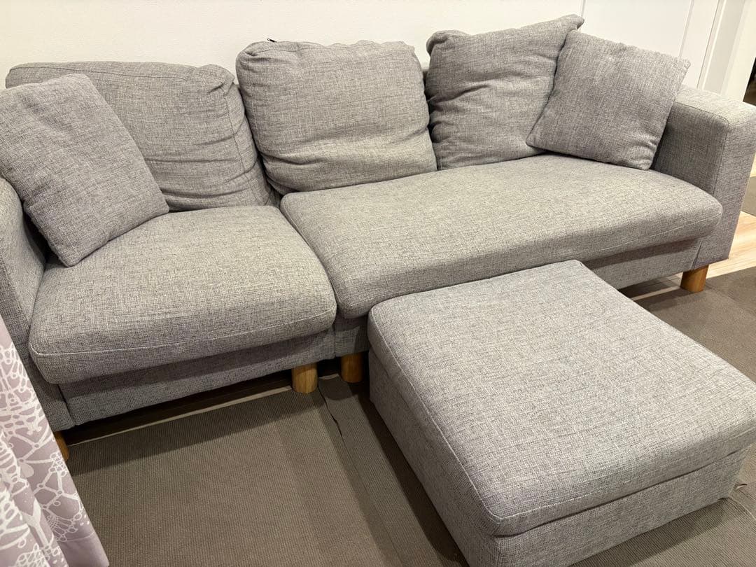 【れん】 ⭐︎【限定値下げ中】⭐︎3人掛けソファ オットマン付き⭐︎送料込み⭐︎