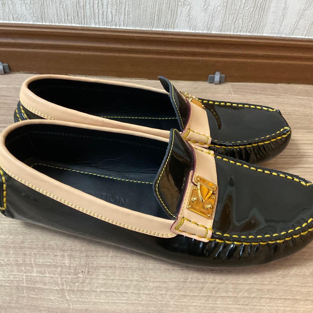 美品LOUIS VUITTONフラットシューズエナメル