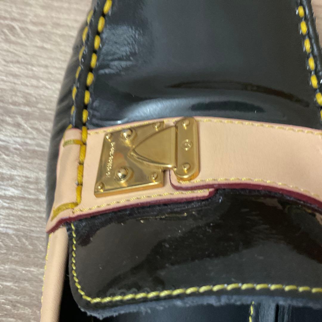 美品LOUIS VUITTONフラットシューズエナメル